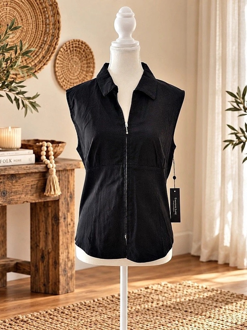 En Crème Sleeveless Zip Front Top in Black